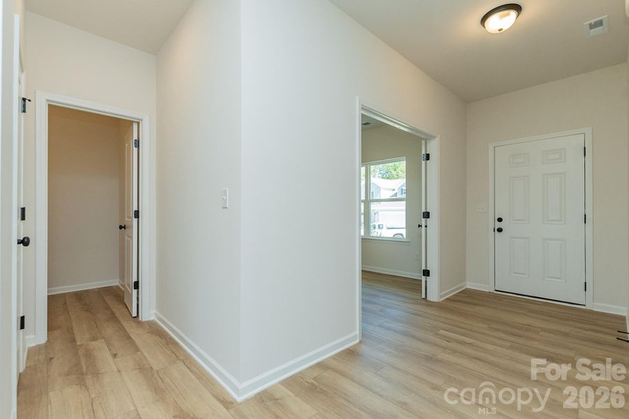 Spacious, unfurnished interior of a new home in Winecoff, Salisbury (Image 17).