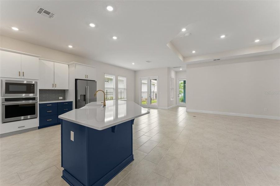 Furnished interior view inside a new home in , Orlando (Image 7).