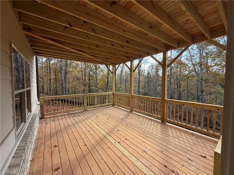 Exterior details and patio area of a home in , Jefferson (Image 24).