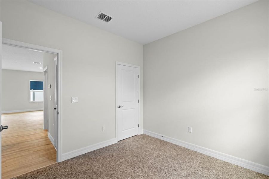 Spacious, unfurnished interior of a new home in , Ocala (Image 22).
