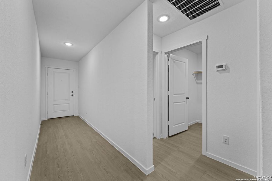 Spacious, unfurnished interior of a new home in , New Braunfels (Image 9).