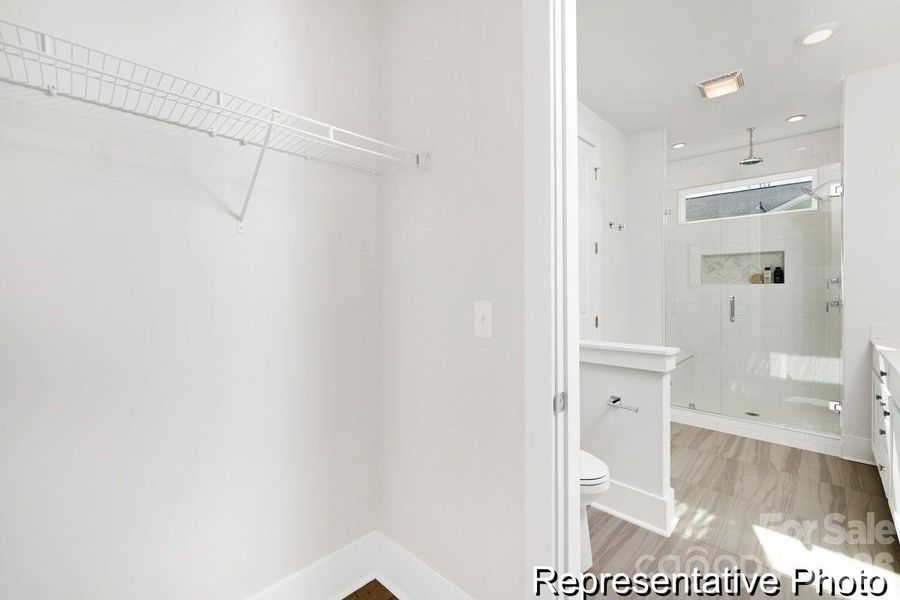 Spacious, unfurnished interior of a new home in Beaver Creek, Statesville (Image 18).