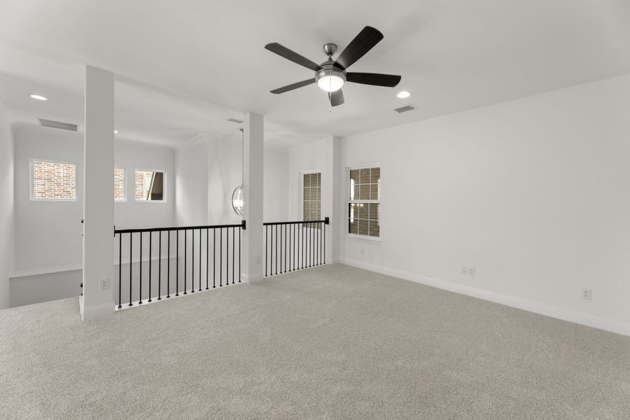 Representative unfurnished interior of a home built from the Sutton by Windsor Homes in Nelson Lake Estates, Rockwall (Image 27).