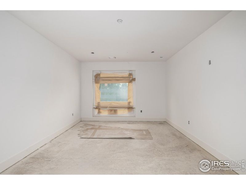 Spacious, unfurnished interior of a new home in , Denver (Image 22).