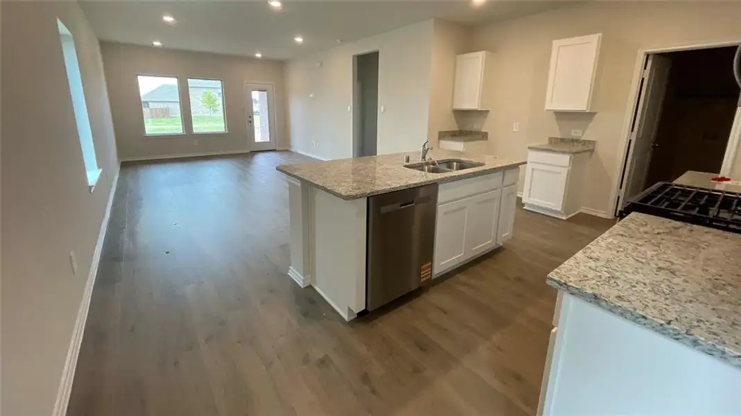 Furnished interior view inside a new home in Elevon, Lavon (Image 7).