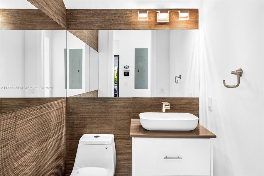 Furnished interior view inside a new home in , Coral Gables (Image 27). Furnished interior view inside a new home in , Coral Gables (Image 27).