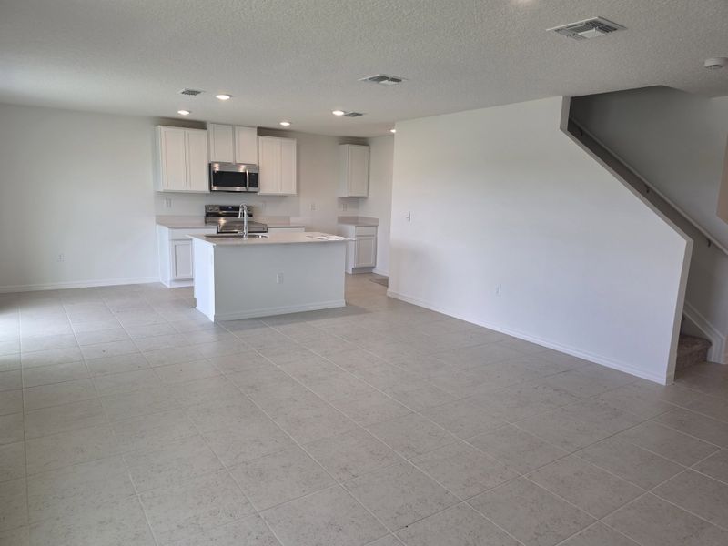 Spacious, unfurnished interior of a new home in Lake Deer Estates, Poinciana (Image 16). Spacious, unfurnished interior of a new home in Lake Deer Estates, Poinciana (Image 16).