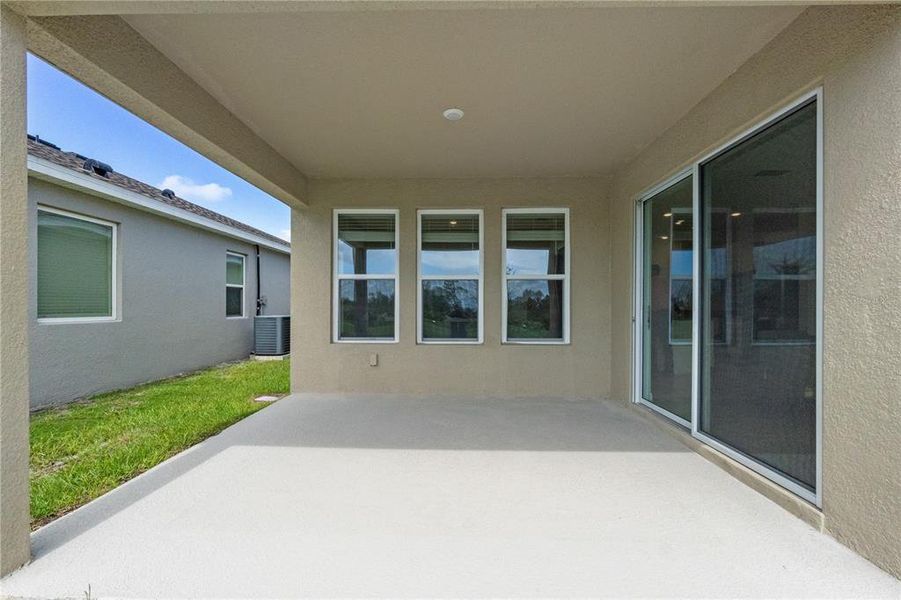 Spacious, unfurnished interior of a new home in , Harmony (Image 18).