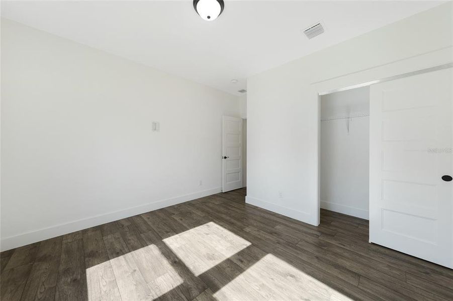Spacious, unfurnished interior of a new home in , Port Charlotte (Image 22).