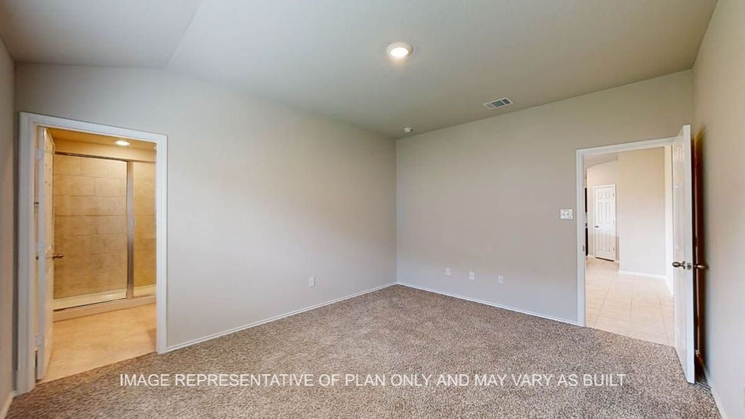 Representative unfurnished interior of a home built from the Ashburn by D.R. Horton in Reynolds Crossing, Killeen (Image 13).