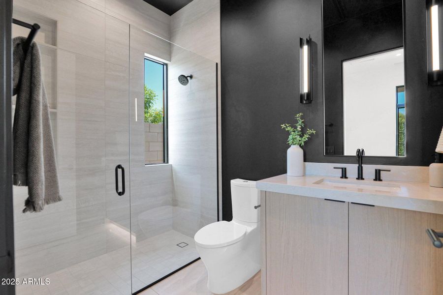 25-web-or-mls-P1223423