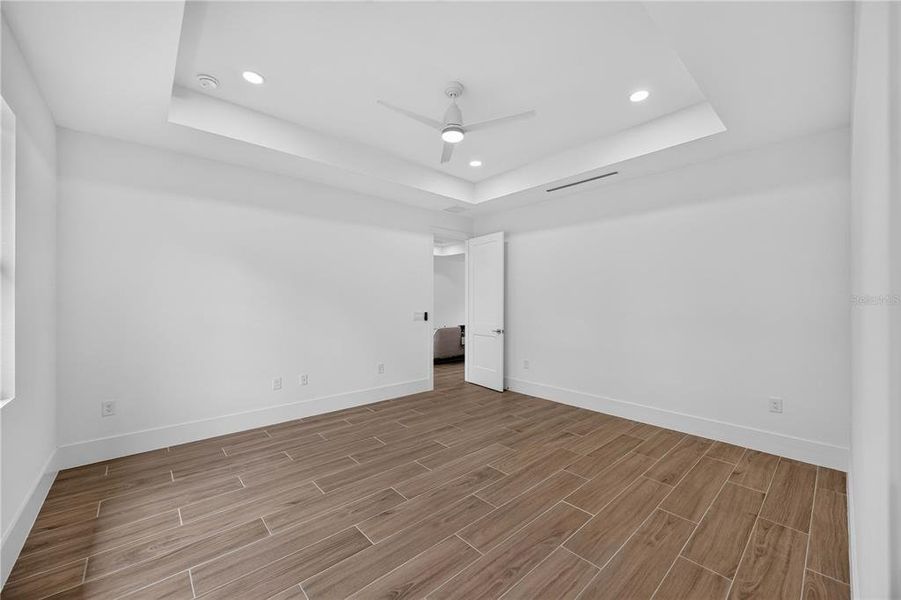 Spacious, unfurnished interior of a new home in , Port Charlotte (Image 23).