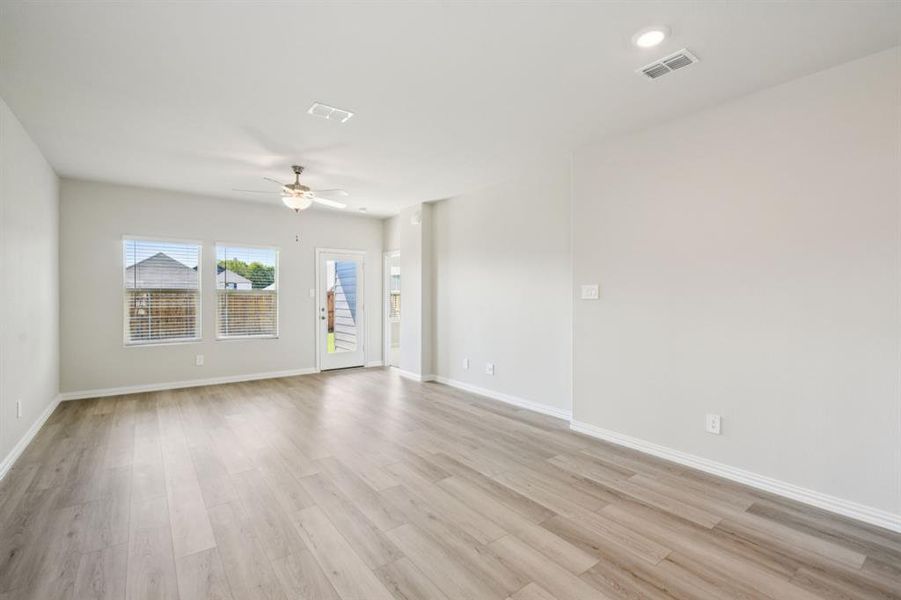 Photo is not of the actual home, but is an inspirational photo of builder’s model home and may depict options, furnishings, and/or decorator features that are not included. Photo is not of the actual home, but is an inspirational photo of builder’s model home and may depict options, furnishings, and/or decorator features that are not included.