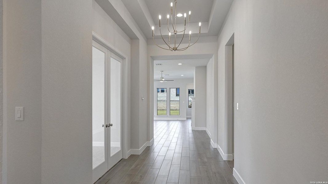 Spacious, unfurnished interior of a new home in Esperanza, Boerne (Image 17).