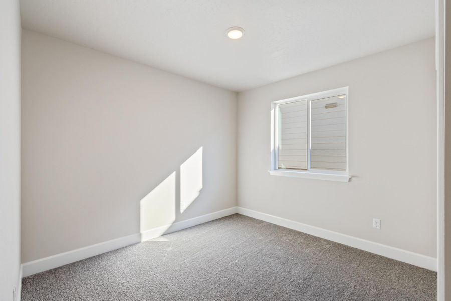 Spacious, unfurnished interior of a new home in Feather Ridge, Redmond (Image 17).