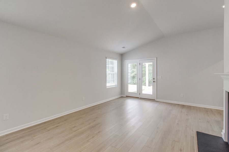 Spacious, unfurnished interior of a new home in Bluefield, Lexington (Image 16). Spacious, unfurnished interior of a new home in Bluefield, Lexington (Image 16).