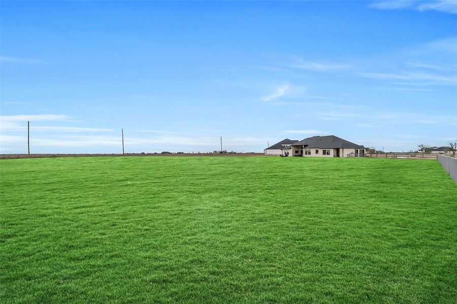 Image 44 of a home in Lakeview.