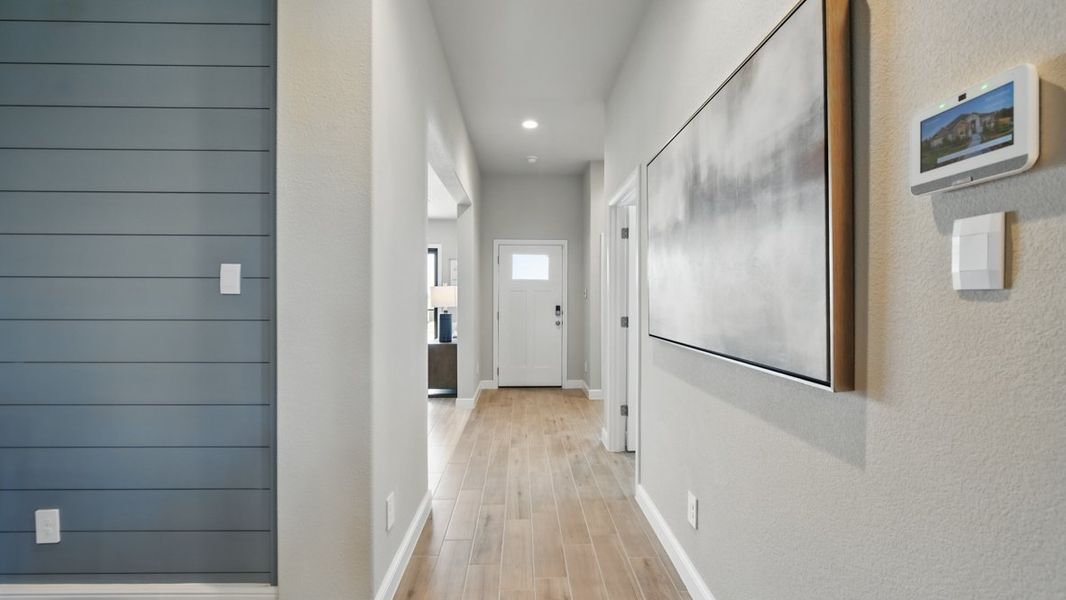 Spacious, unfurnished interior of a new home in Rock Creek West, Fort Worth (Image 19). Spacious, unfurnished interior of a new home in Rock Creek West, Fort Worth (Image 19).
