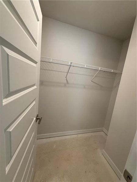 Spacious, unfurnished interior of a new home in The Fairways at Mirror Lake, Villa Rica (Image 14).