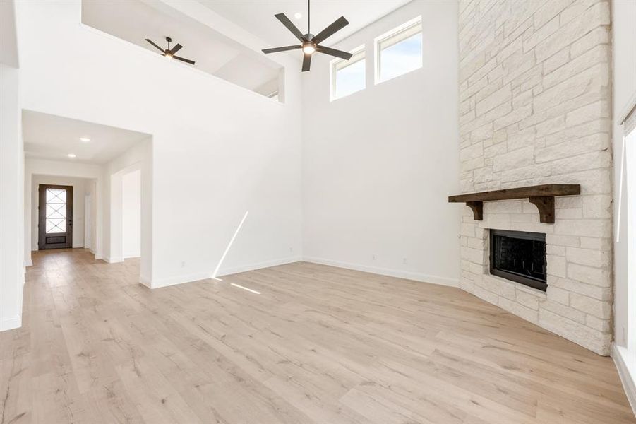Spacious, unfurnished interior of a new home in Terracina, Rockwall (Image 19). Spacious, unfurnished interior of a new home in Terracina, Rockwall (Image 19).