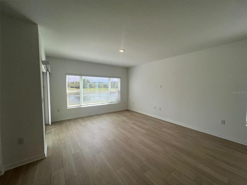 Spacious, unfurnished interior of a new home in Thompson Village Townhomes, Apopka (Image 7).