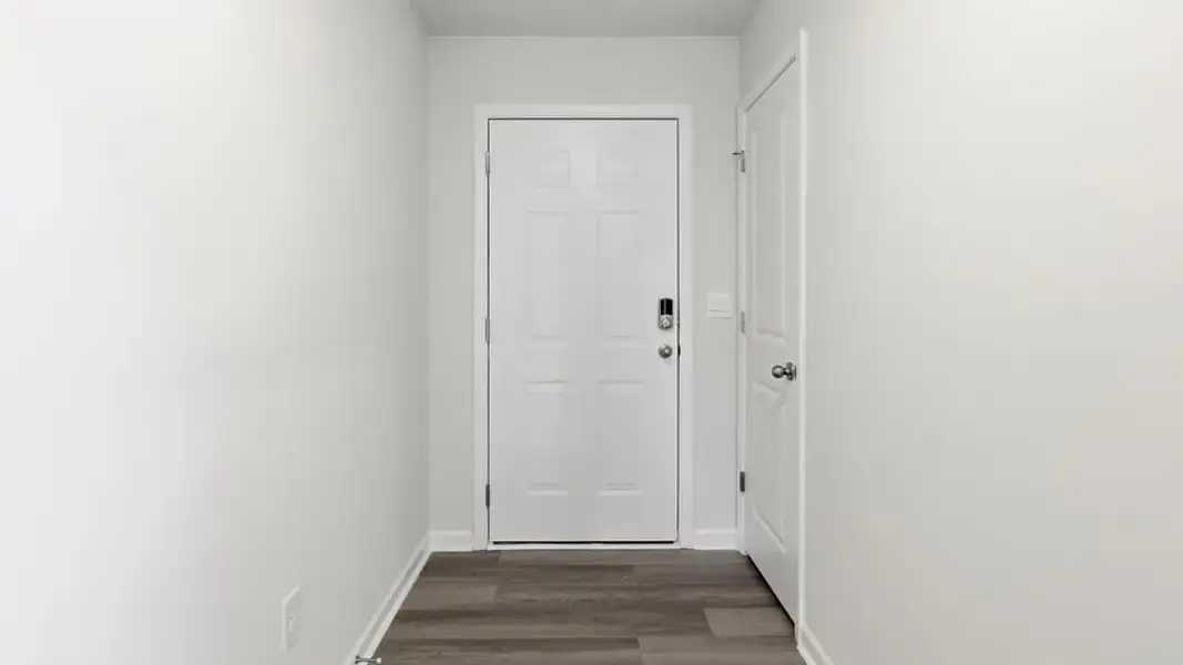 Spacious, unfurnished interior of a new home in Waverly Station, Greenwood (Image 15).