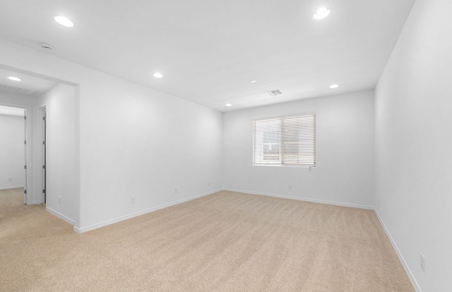 Spacious, unfurnished interior of a new home in Harvest - Enchantment Series, Queen Creek (Image 30). Spacious, unfurnished interior of a new home in Harvest - Enchantment Series, Queen Creek (Image 30).