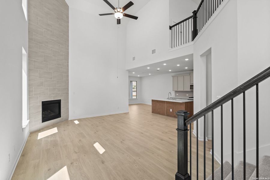 Spacious, unfurnished interior of a new home in Stillwater Ranch, San Antonio (Image 20).