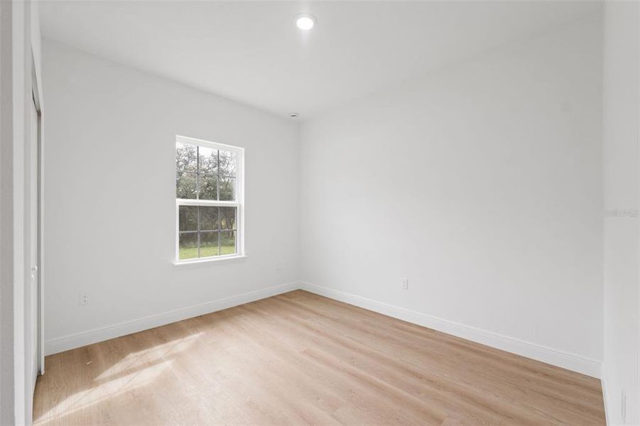 Spacious, unfurnished interior of a new home in , Ocala (Image 29).