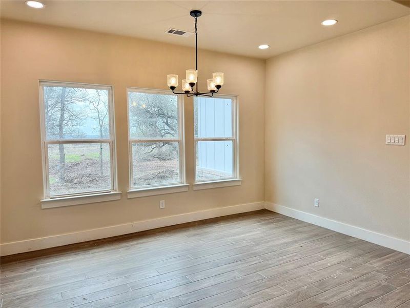 Spacious, unfurnished interior of a new home in , Weatherford (Image 32).