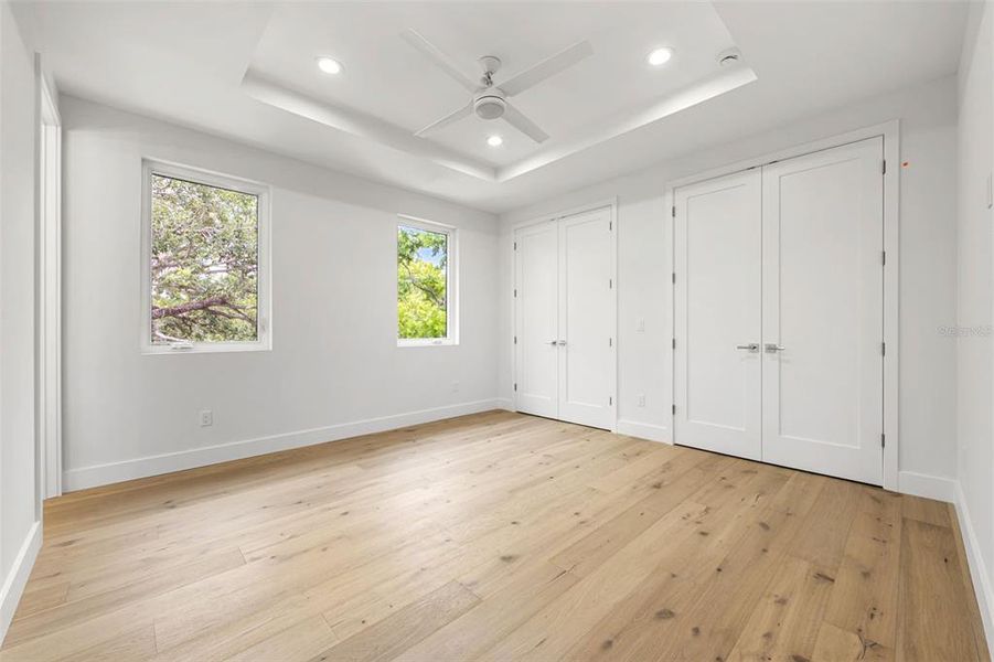 Spacious, unfurnished interior of a new home in , Tampa (Image 21).