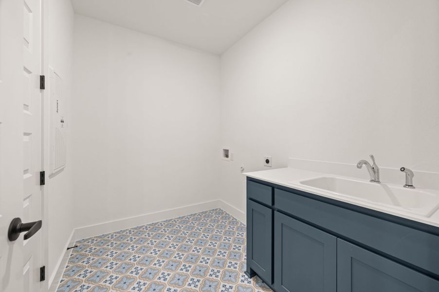 Furnished interior view inside a new home in Parks of Aledo, Aledo (Image 17).