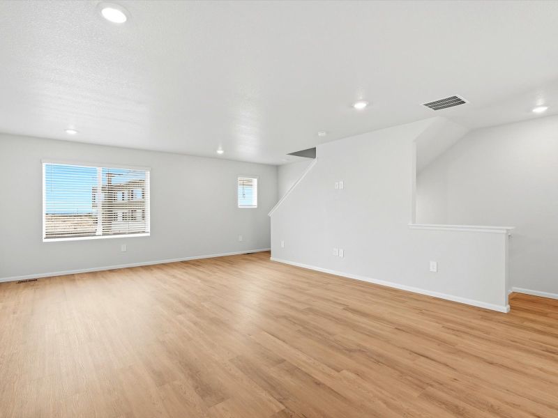 Spacious, unfurnished interior of a new home in Three Hills, Morrison (Image 11).