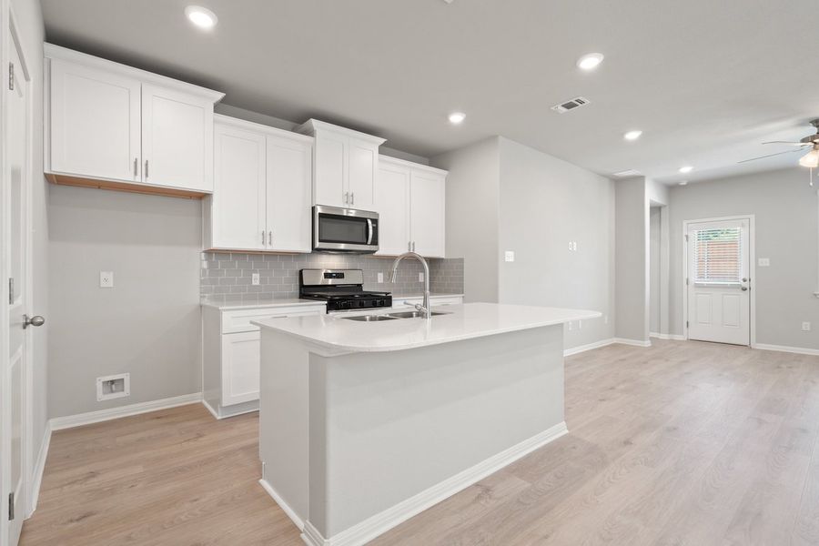 015_lb102675_390 015_lb102675_390