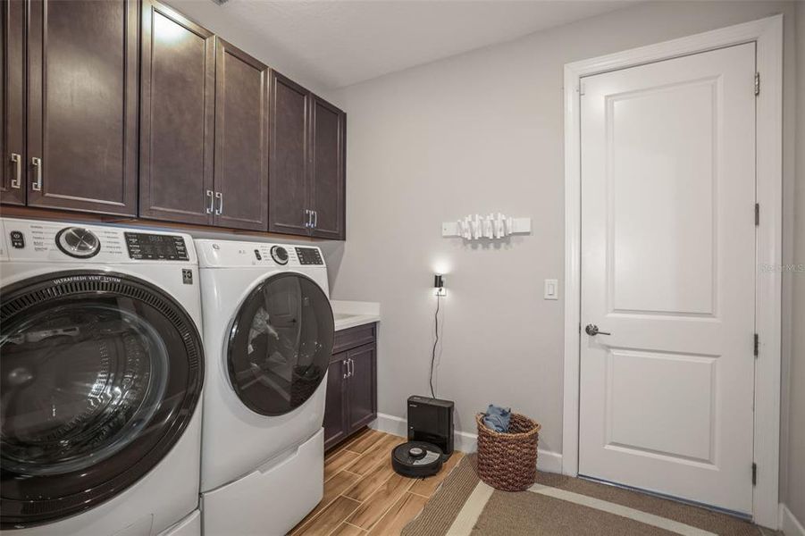 Furnished interior view inside a new home in , Wesley Chapel (Image 15).