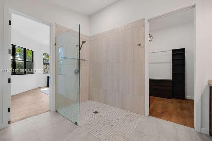 Furnished interior view inside a new home in , Miami (Image 47).