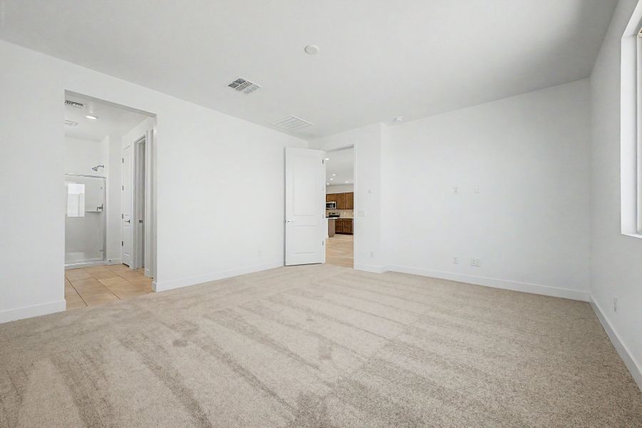 Spacious, unfurnished interior of a new home in Windstone Ranch North, Surprise (Image 10).
