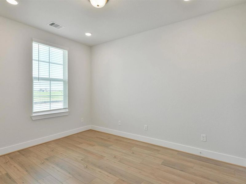 Spacious, unfurnished interior of a new home in Lago Mar, Texas City (Image 21). Spacious, unfurnished interior of a new home in Lago Mar, Texas City (Image 21).