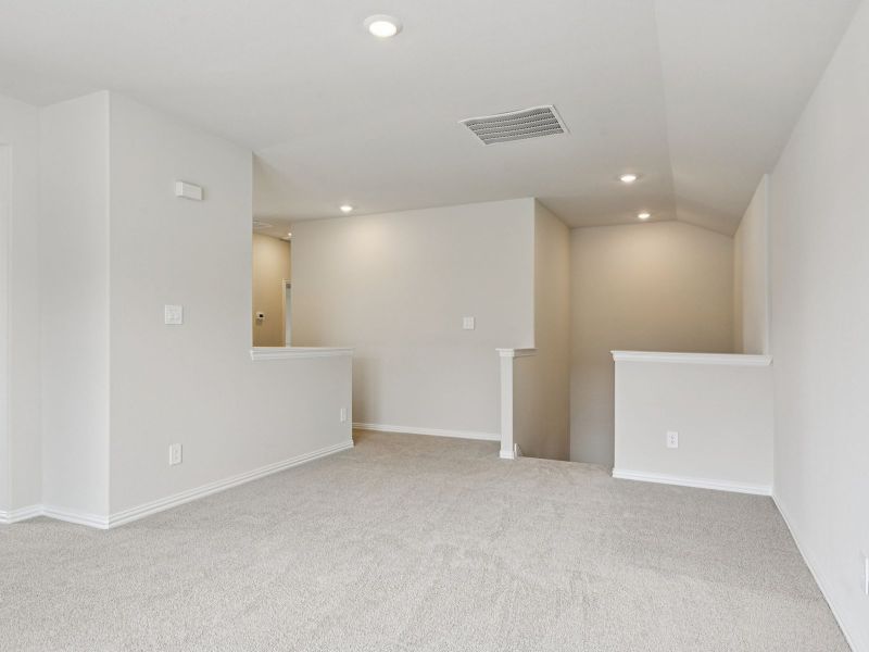 Spacious, unfurnished interior of a new home in Parks at Foster Crossing - Signature Series, Anna (Image 12). Spacious, unfurnished interior of a new home in Parks at Foster Crossing - Signature Series, Anna (Image 12).