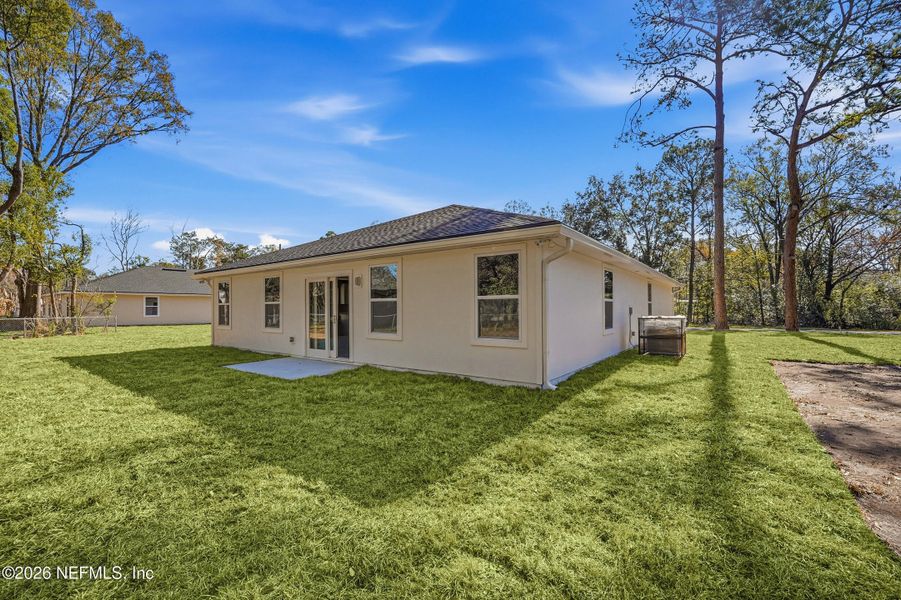 Exterior details and patio area of a home in , Jacksonville (Image 4).