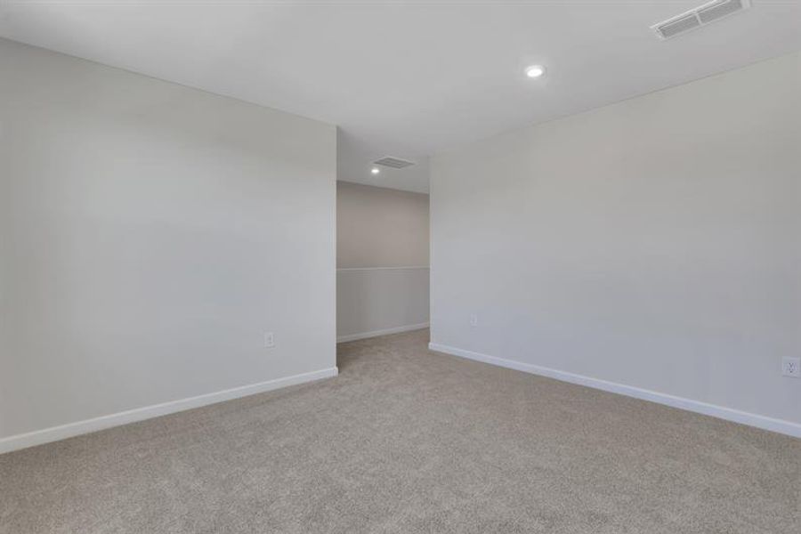 Spacious, unfurnished interior of a new home in Summertree, Stone Mountain (Image 41).