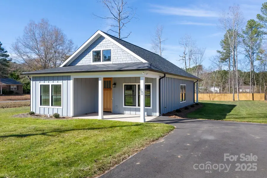 Exterior details and patio area of a home in , Mount Gilead (Image 3).