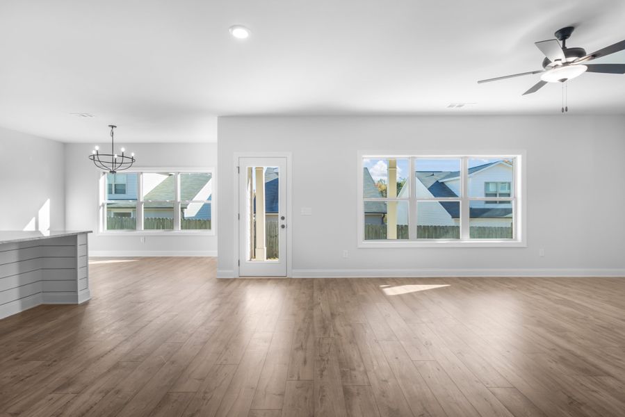 Spacious, unfurnished interior of a new home in Ridge Pointe, Athens (Image 14).