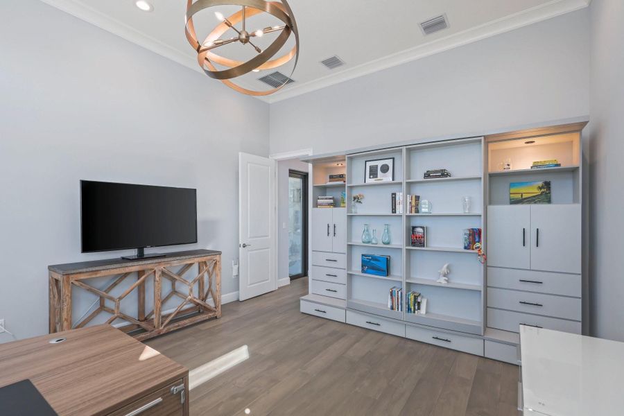 Office doubles as xtra guest room