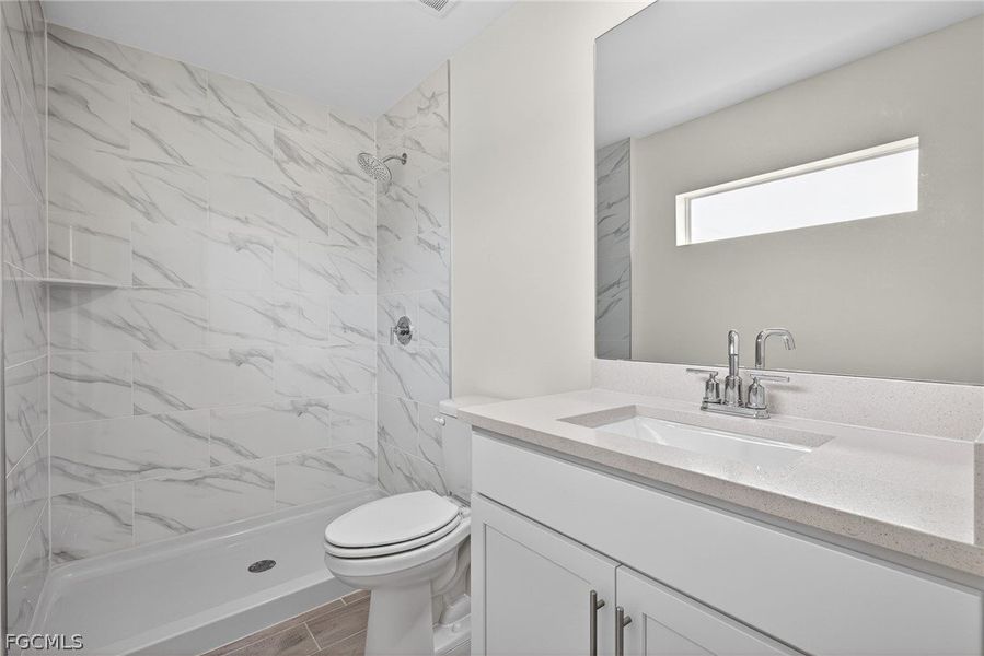 Furnished interior view inside a new home in Cape Coral, Cape Coral (Image 13).