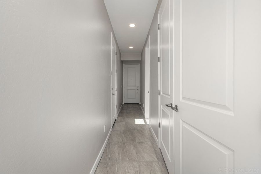 Spacious, unfurnished interior of a new home in Mira Vista at Victory, Buckeye (Image 8).