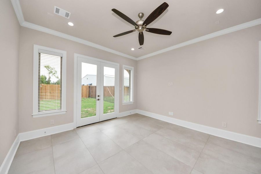 Spacious, unfurnished interior of a new home in , Houston (Image 32).