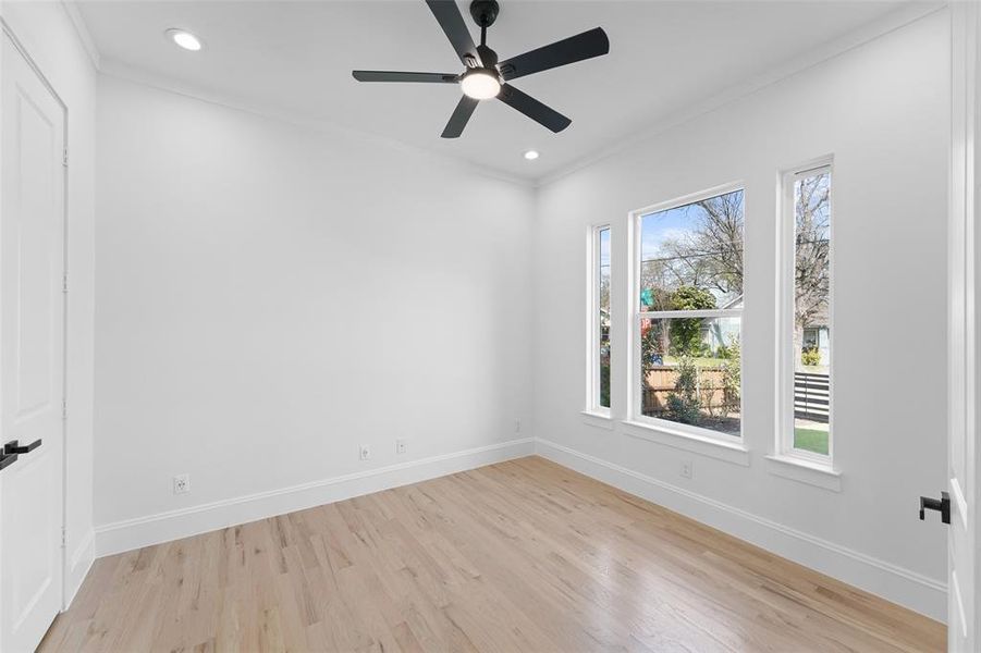 Spacious, unfurnished interior of a new home in , Dallas (Image 34).