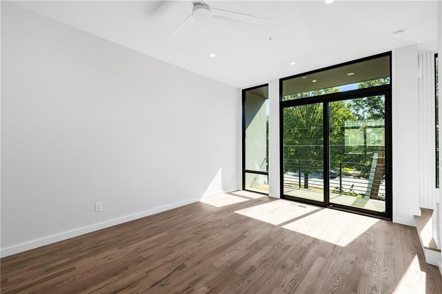Spacious, unfurnished interior of a new home in Ten 5 Summerhill, Atlanta (Image 13). Spacious, unfurnished interior of a new home in Ten 5 Summerhill, Atlanta (Image 13).