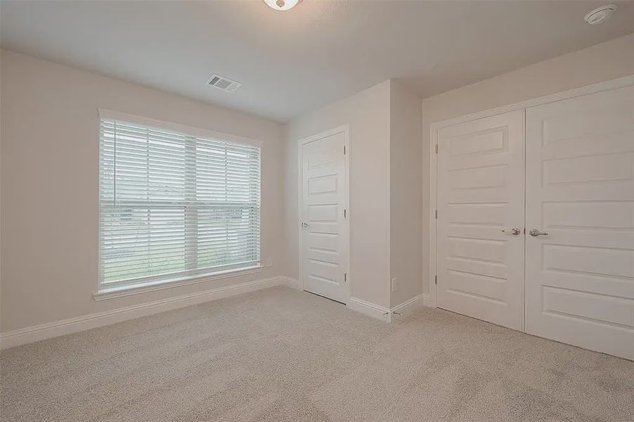 Spacious, unfurnished interior of a new home in Bayou Maison, Dickinson (Image 11).